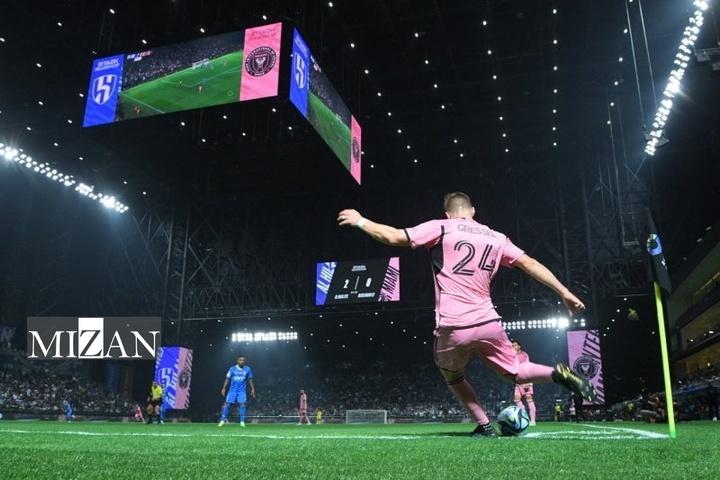 جهنم کینگدام آرنا برای سرخابیها؛ هیچ تیمی خوشحال به خانه برنگشته جهنم کینگدام آرنا برای سرخابیها؛ هیچ تیمی خوشحال به خانه برنگشته