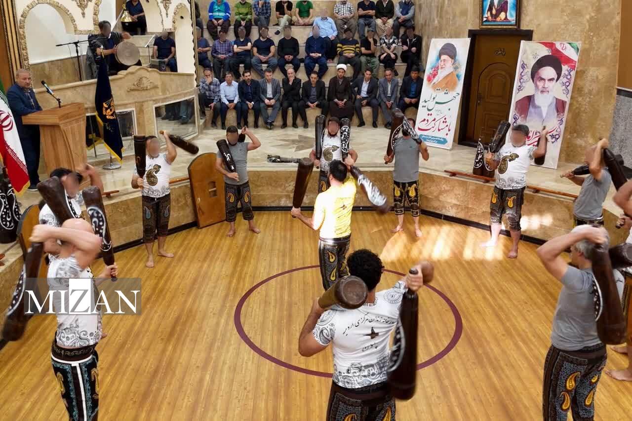 برگزاری برنامه‌های فرهنگی و ورزشی در گود زورخانه زندان ارومیه/ ماجرای یک زندانی محکوم به قصاص که مربی ورزش زورخانه‌ای شد