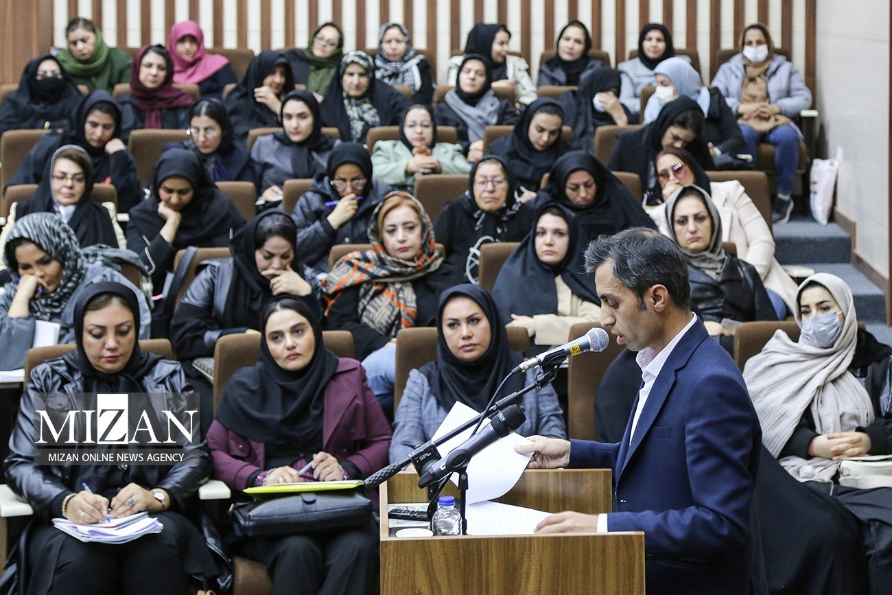 سومین جلسه دادگاه رسیدگی به پرونده کثیرالشاکی رضایت خودرو طراوت نوین/ بازی با سرمایه مردم براساس حدس و پیش‌بینی/ از خرید و فروش عتیقه با سرمایه مردم تا پرداخت روزانه یک میلیارد تومان به نزدیکان متهم/ قاضی دادگاه: هیچ شخصی بدون اجازه بانک مرکزی اجازه جذب سرمایه مردم را ندارد