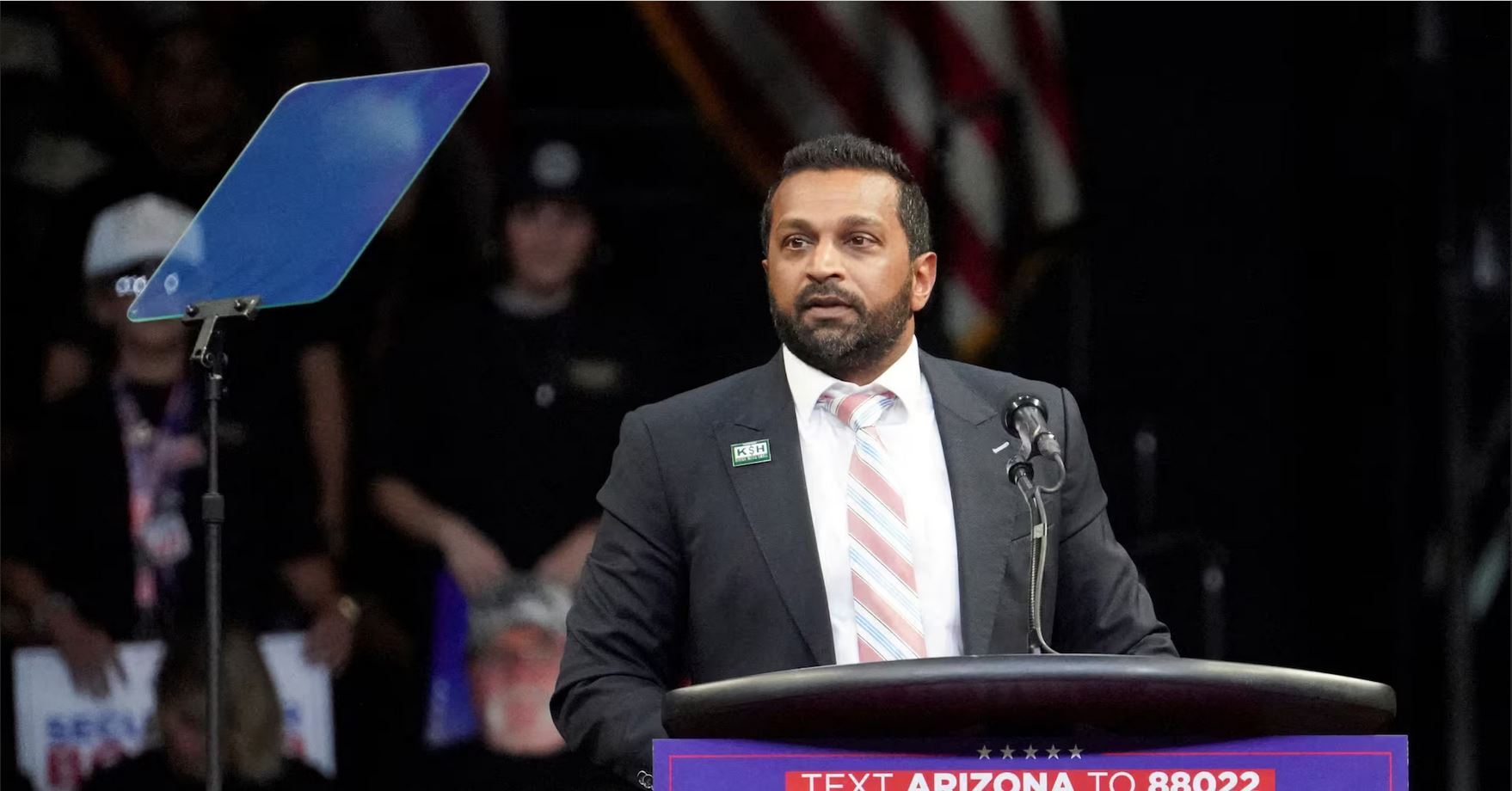 ترامپ رئیس افبیآی را انتخاب کرد ترامپ رئیس افبیآی را انتخاب کرد