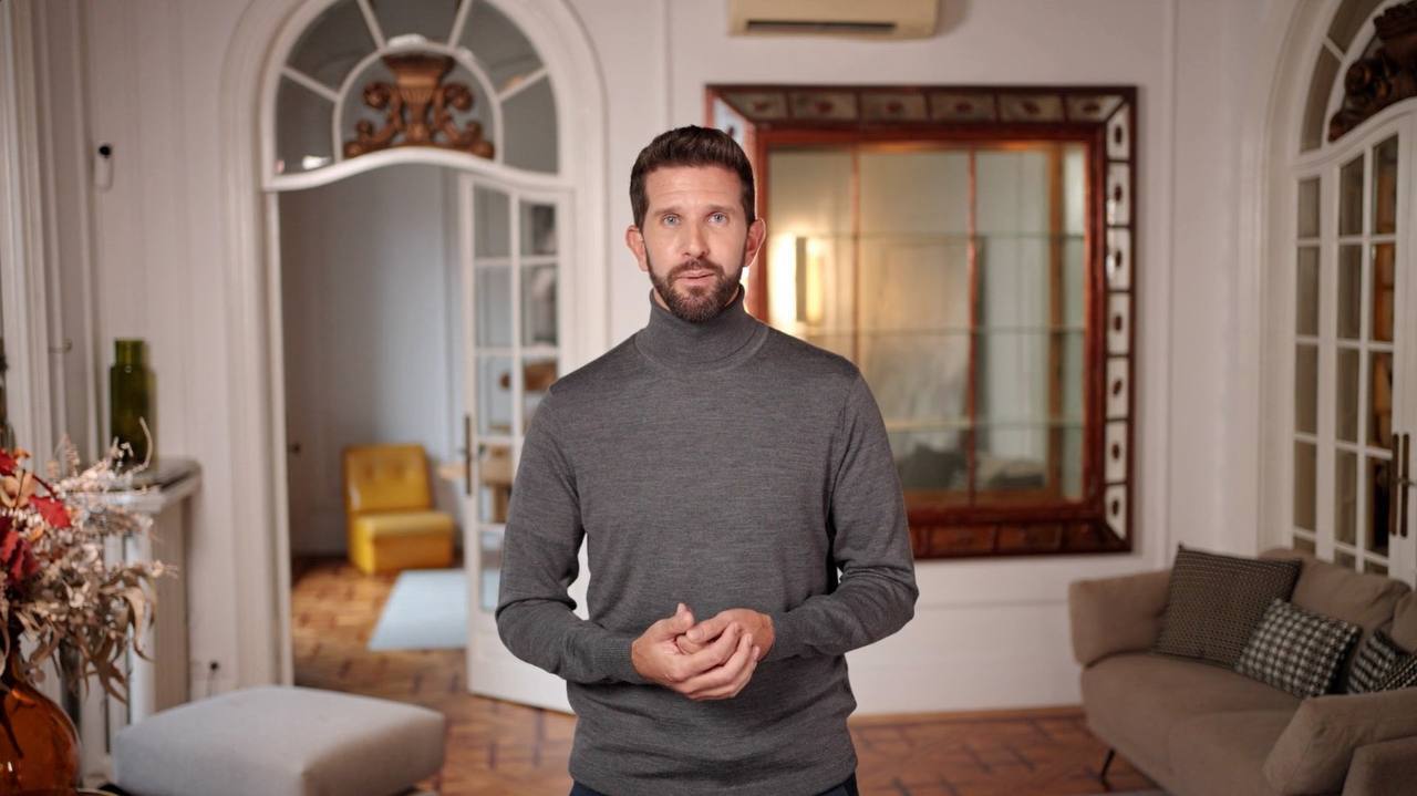 «هوش مصنوعی» تحولی نوین در آموزش تلویزیونی؛ اولین برنامه تلویزیونی با اجرای مجازی به روی آنتن رفت