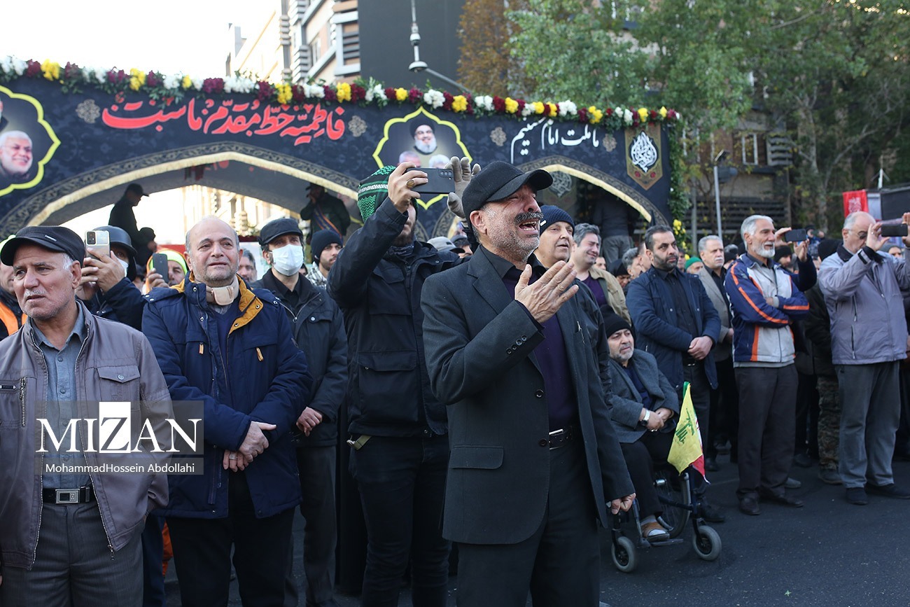 تشییع باشکوه پیکر ۳۰۰ شهید گمنام در سراسر کشور تشییع باشکوه پیکر ۳۰۰ شهید گمنام در سراسر کشور