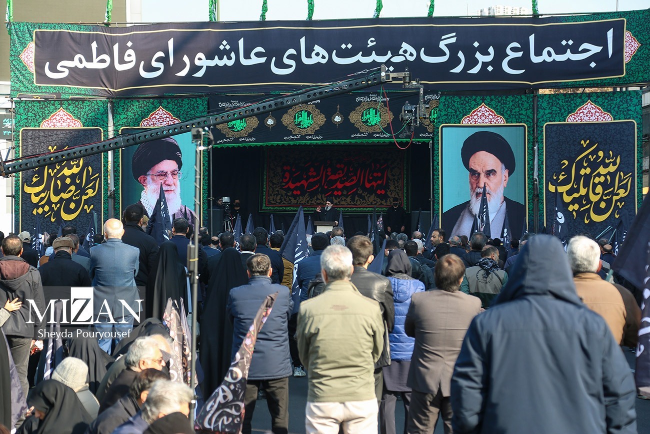 تشییع باشکوه پیکر ۳۰۰ شهید گمنام در سراسر کشور تشییع باشکوه پیکر ۳۰۰ شهید گمنام در سراسر کشور