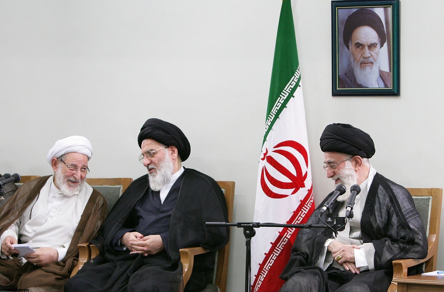 نگاهی به زندگینامه آیت‌الله یزدی/ مجاهدی که ۷۰ سال از عمر خود را در سنگر علم و انقلاب سپری کرد