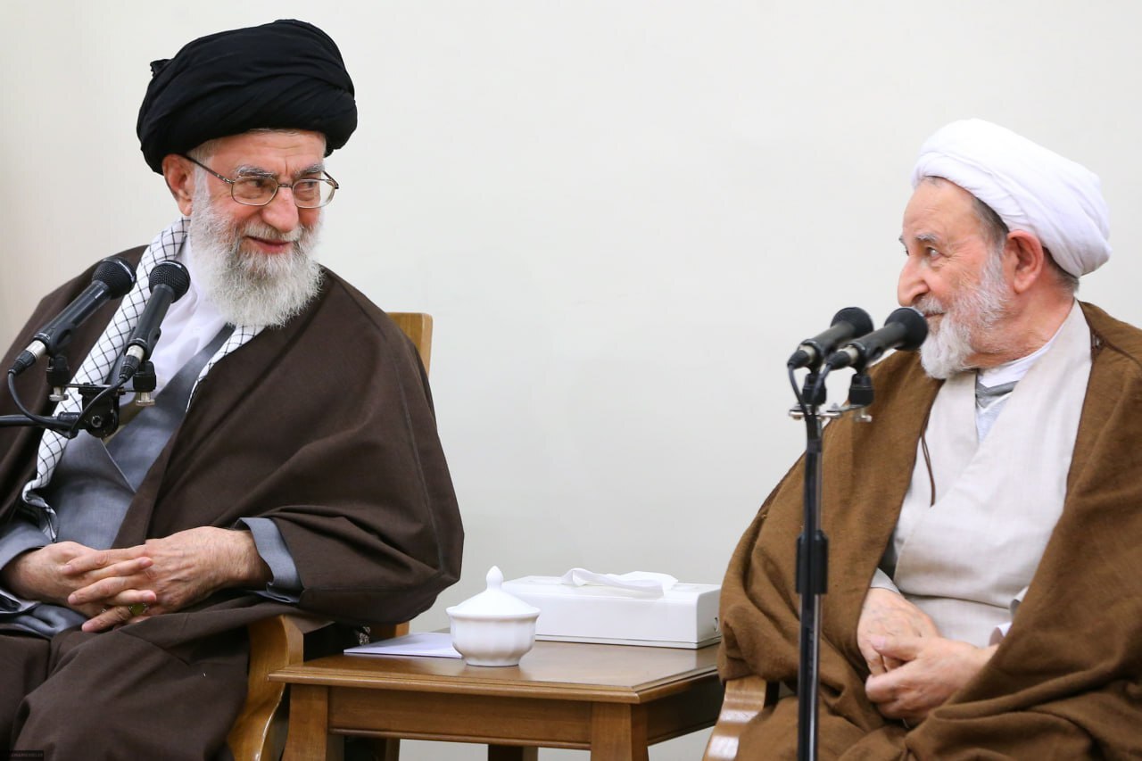 نگاهی به زندگی آیت‌الله محمد یزدی؛ شخصیت جامع و اثرگذار انقلاب اسلامی ایران