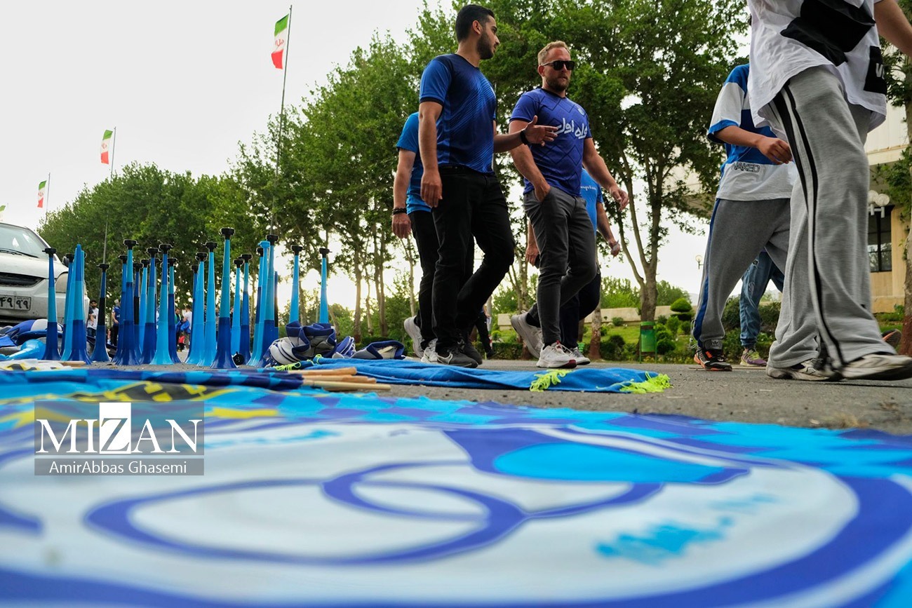 آسیبشناسی محرومیت تیمهای لیگ برتر فوتبال ایران از حضور تماشاگران و راهکارهای جاگزین برای برخورد قانونی آسیبشناسی محرومیت تیمهای لیگ برتر فوتبال ایران از حضور تماشاگران و راهکارهای جاگزین برای برخورد قانونی