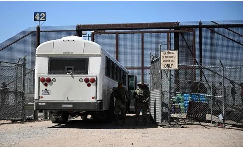 تمدید قرارداد مراکز بازداشت مهاجران در آمریکا با وجود انتقد‌های حقوق بشری