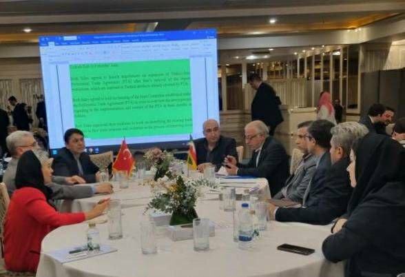 مذاکره دو جانبه هیئت گمرکی ایران و ترکیه در حاشیه بیست و نهمین کمیسیون مشترک اقتصادی بین دو کشور