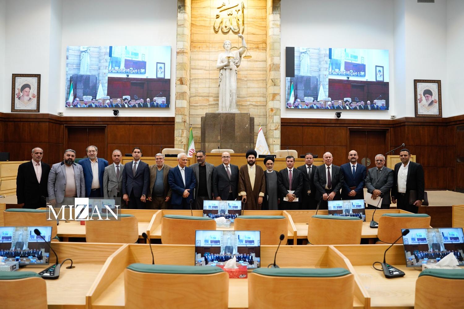 هیئت قضایی عراق از ساختمان کاخ دادگستری و دیوان عالی کشور بازدید کرد/ بحث و تبادل نظر قضایی درباره رویه‌ها