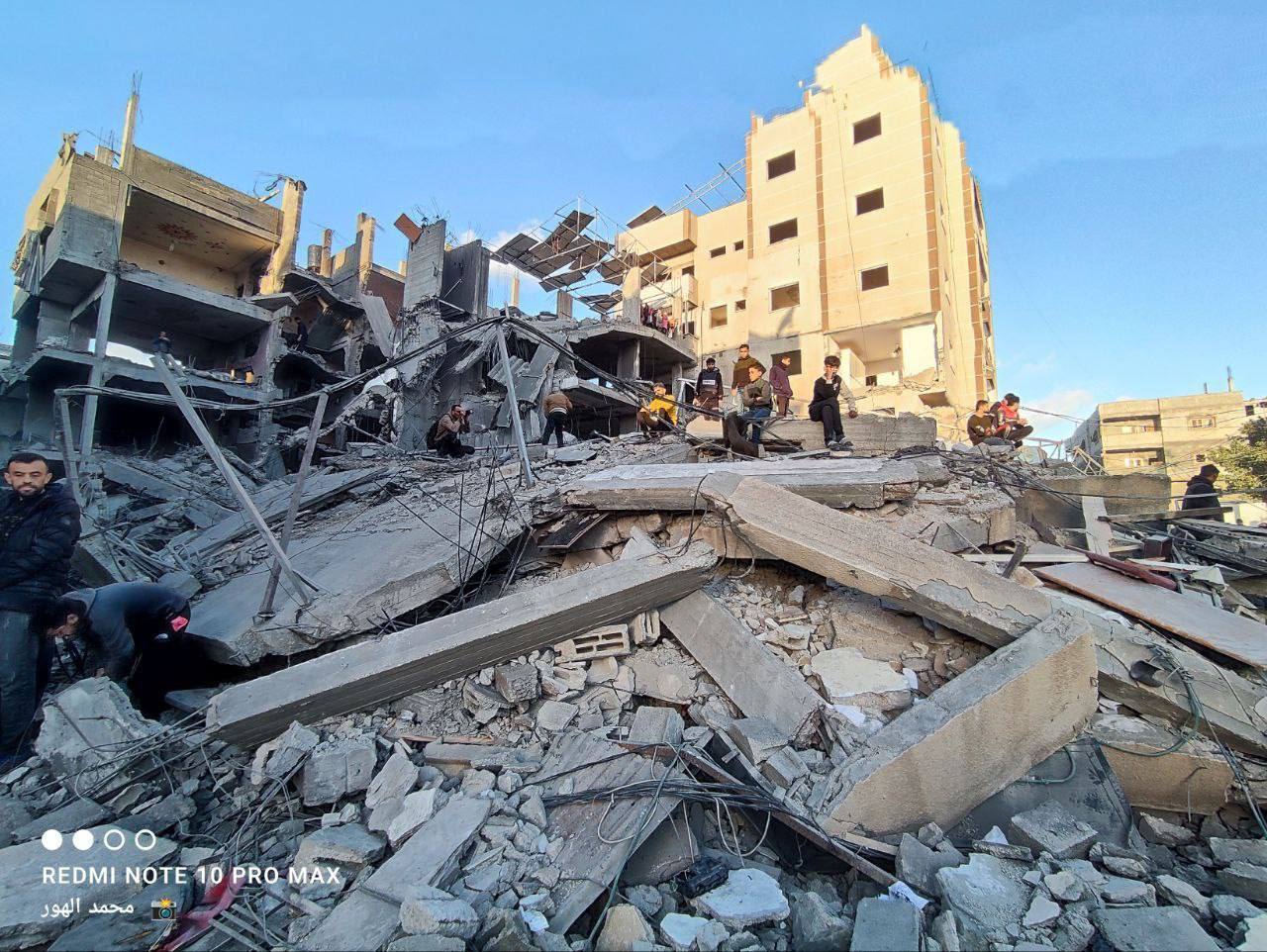 قتلعام رژیم صهیونیستی در اردوگاه النصیرات با دهها شهید و مجروح قتلعام رژیم صهیونیستی در اردوگاه النصیرات با دهها شهید و مجروح