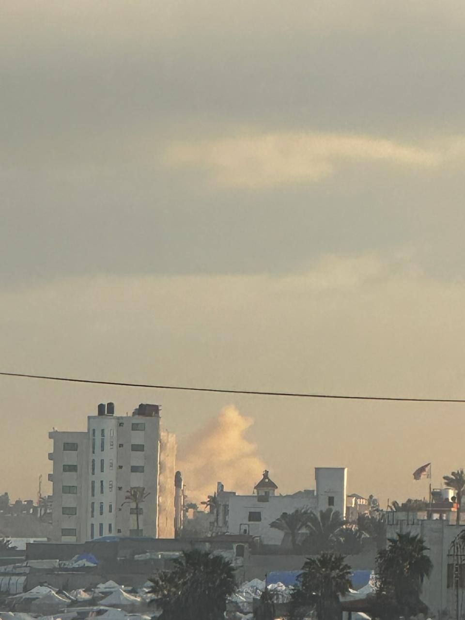 رژیم صهیونیستی مدرسه اسکان آوارگان را در شمال غزه هدف قرار د رژیم صهیونیستی مدرسه اسکان آوارگان را در شمال غزه هدف قرار د