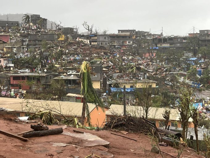 ۵ کشته درپی تیراندازی در شمال فرانسه/ تلفات طوفان چیدو در مایوت به ۱۴ نفر رسید