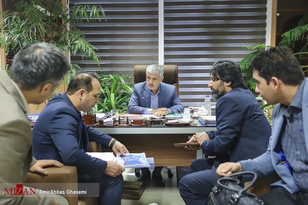 ۲۰۴ هزار و ۶۲۱ مورد ملاقات مردمی در تیر ماه توسط مسئولان قضایی سراسر کشور انجام شد/ دریافت ۱۰۳ درخواست حقوقی از نمازگزاران در میز خدمت نماز جمعه تهران