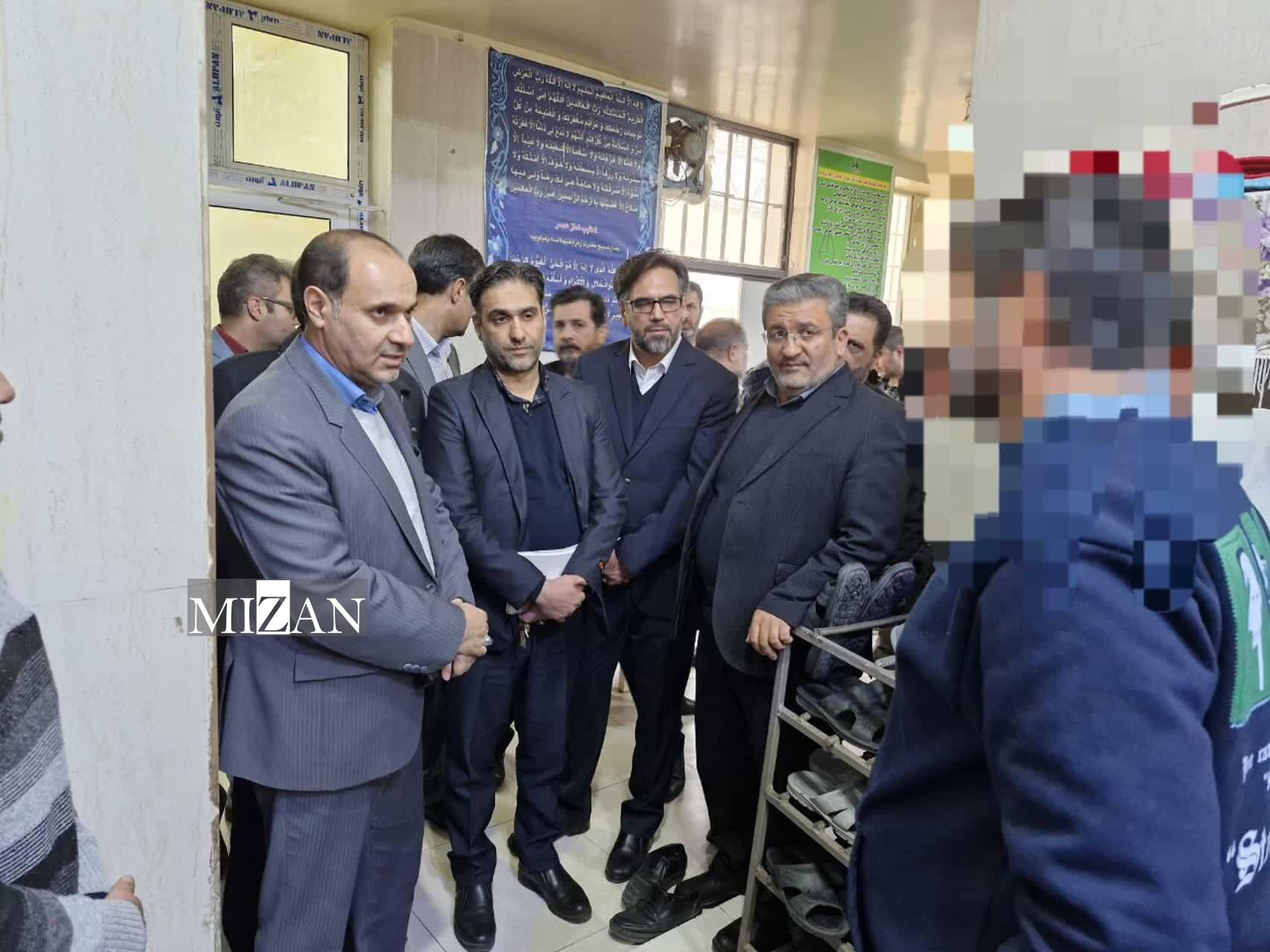 معاون نظارت بر امور دادسرا‌ها و ضابطین دادستان کل کشور از دادسرای شهرکرد بازدید کرد