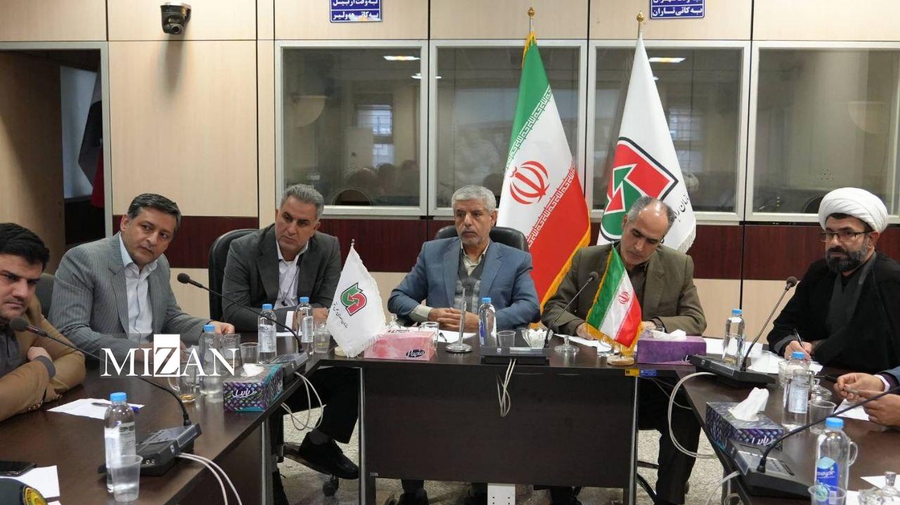 معاون قضایی دادستان کل کشور در بازدید پایانه مرزی باشماق: مسئولان به دنبال اشتغال پایدار مرزنشینان باشند معاون قضایی دادستان کل کشور در بازدید پایانه مرزی باشماق: مسئولان به دنبال اشتغال پایدار مرزنشینان باشند