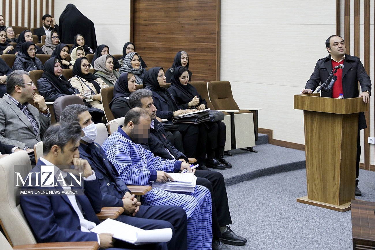 دومین جلسه رسیدگی به پرونده کثیرالشاکی «رضایت خودرو طراوت نوین» برگزار شد/ متهم ردیف اول در دادگاه: بزرگ‌ترین کار دلالی است/ سود را از طریق تورم پرداخت می‌کردیم!/ قاضی خطاب به متهم: قبل از دستگیری چندین مرحله فرصت داده شد که مطالبات را تسویه کنید