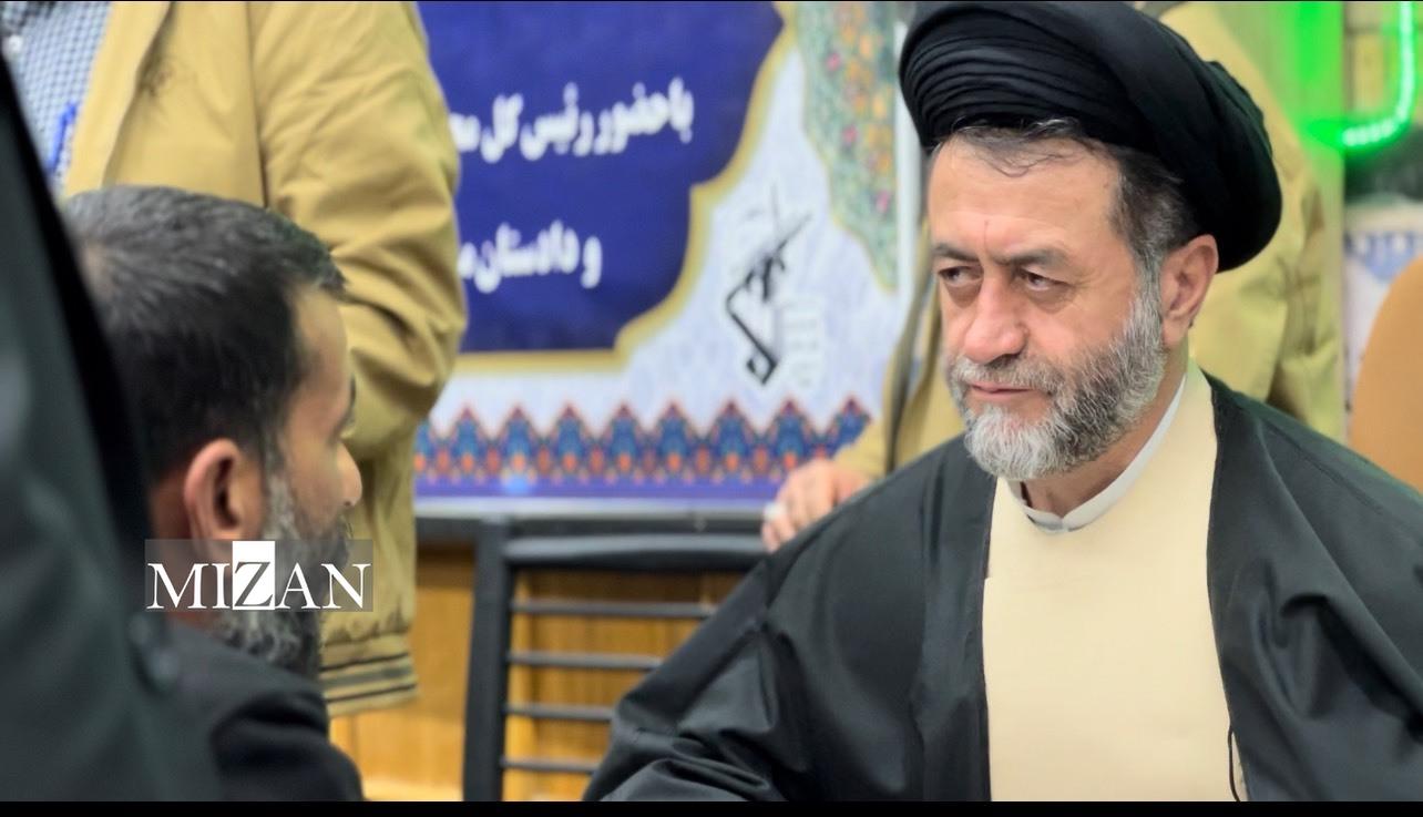 درخواست ۷۴ نفر از نمازگزاران توسط مسئولان قضایی استان فارس بررسی شد / تجلیل از خانواده معظم شهدا و بسیجیان