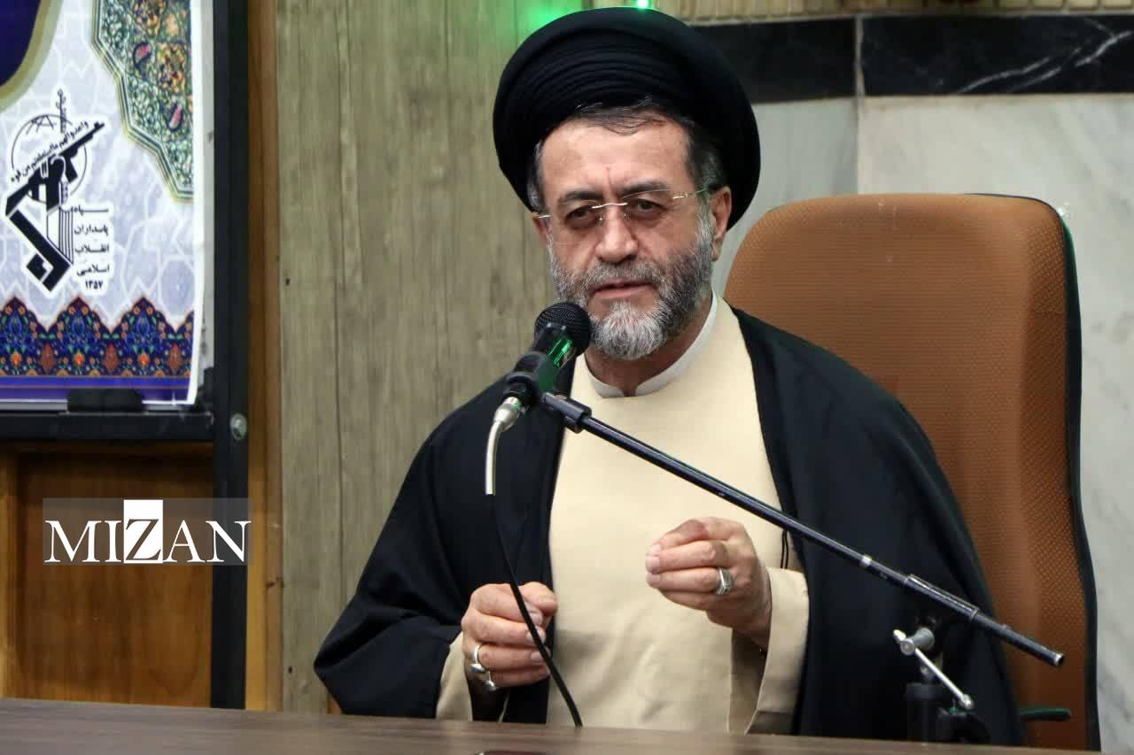 درخواست ۷۴ نفر از نمازگزاران توسط مسئولان قضایی استان فارس بررسی شد / تجلیل از خانواده معظم شهدا و بسیجیان