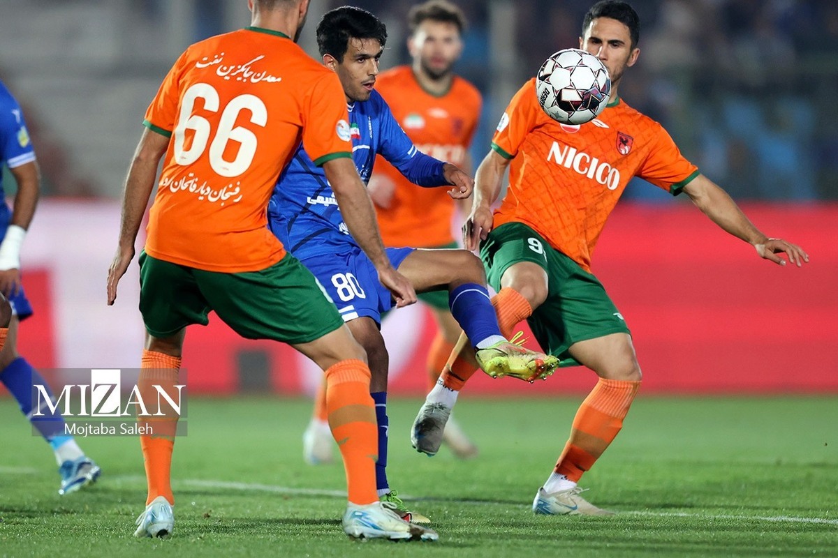 واکنش باشگاه مس رفسنجان به اتفاقات عجیب و شبهه‌انگیز در لیگ برتر/ کمک داور ویدیویی از خرم آباد به اراک رفت