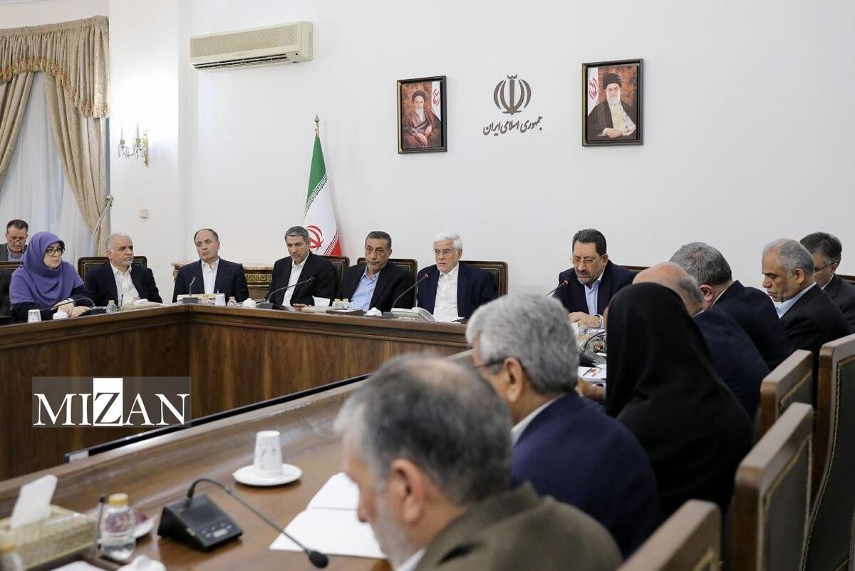 قیمت کلیه خودرو‌های بنزینی و هیبریدی وارداتی پس از محاسبه سازمان حمایت و تصویب ستاد تنظیم بازار عملیاتی می‌شود