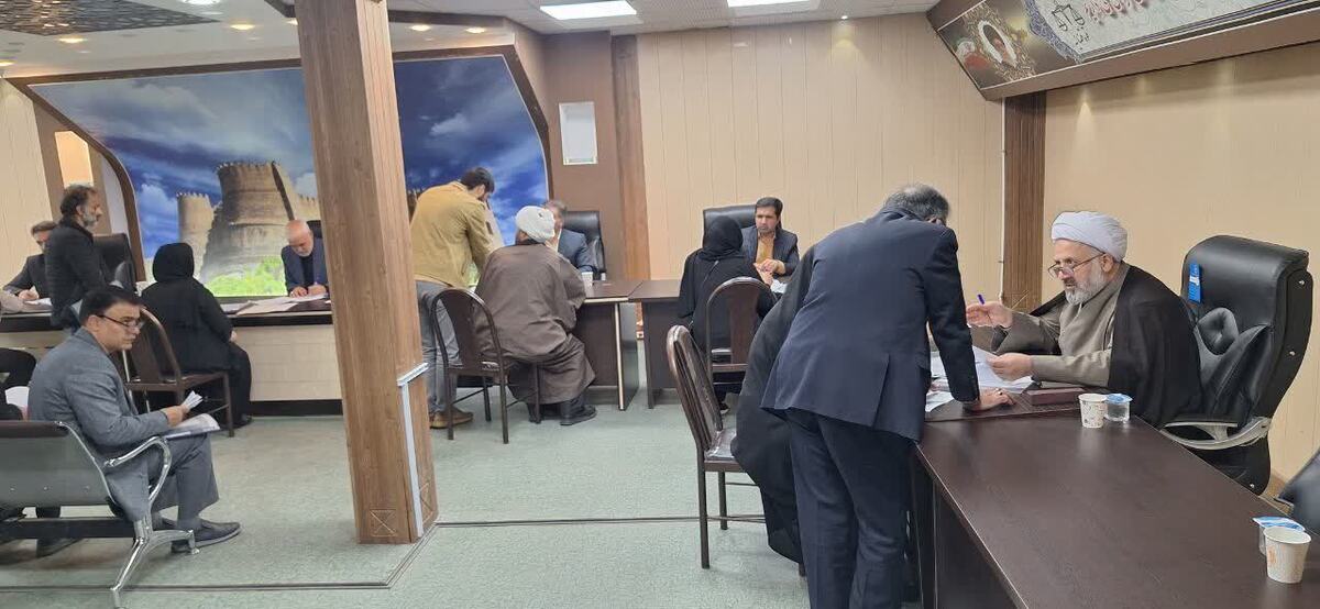 مسئولان قضایی استان لرستان به مشکلات ۱۰۴ نفر از مراجعان رسیدگی کردند