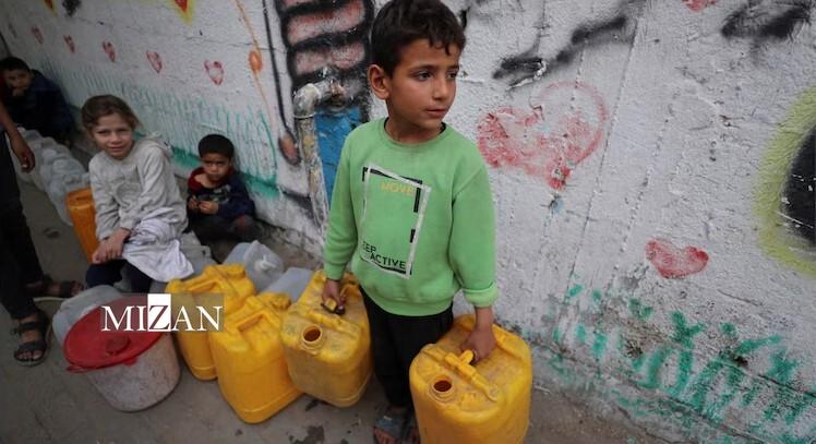 بحران آب در غزه؛ پیادهرویهای طولانی و صفهای بلند بحران آب در غزه؛ پیادهرویهای طولانی و صفهای بلند