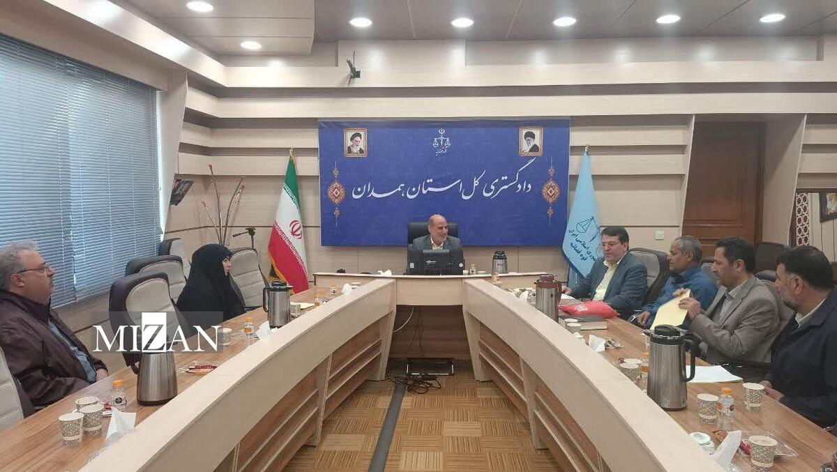 پیگیری مسائل بازنشستگان دادگستری استان همدان با حضور معاون منابع انسانی و امور فرهنگی قوه قضاییه