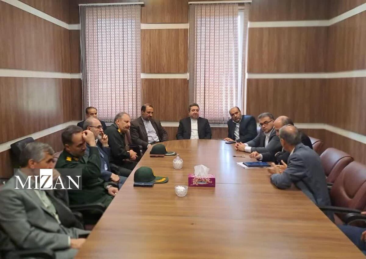 سفر رئیس سازمان ثبت به شهرستان نهاوند برای بررسی مسائل قضایی، ثبتی و عمرانی/ تعارضات اراضی در منطقه خشکه آخوره بررسی شد