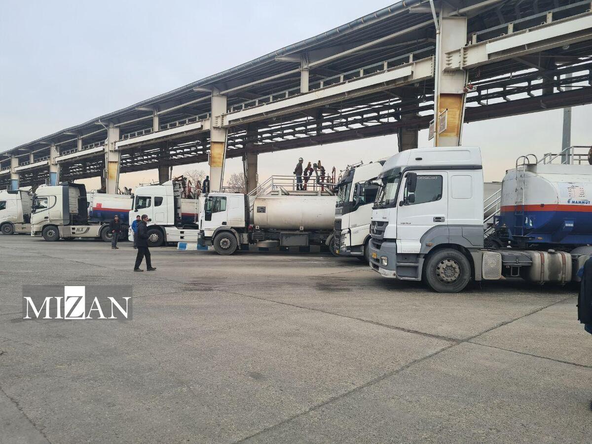 خدمت‌رسانی ۱۶ هزار سوخت‌رسان جاده‌ای؛ زنجیره ۱۷۶ کیلومتری