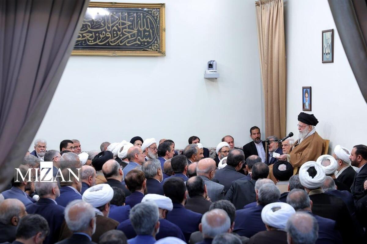 دیدار جمعی از مسئولان ارشد سه قوه با رهبر انقلاب