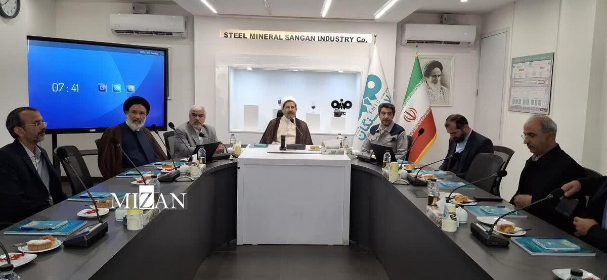 رئیس کل دادگستری خراسان رضوی: زمینه‌های توسعه صنایع موجود را با جدیت فراهم کنیم