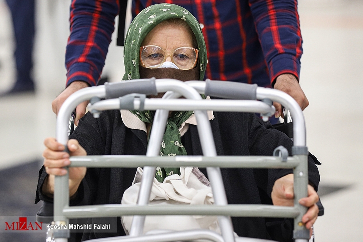 مراقب کم‌آبی بدن افراد مسن باشید/ بهترین غذای‌های تابستانی برای سالمندان