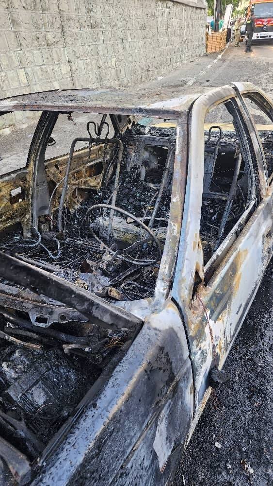 آتش سوزی هولناک پژو ۴۰۵ در اتوبان مدرس آتش سوزی هولناک پژو ۴۰۵ در اتوبان مدرس