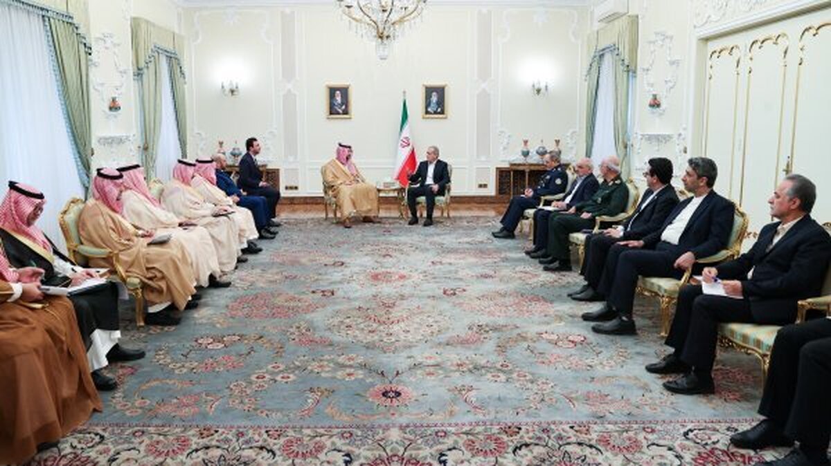 پزشکیان: وحدت اسلامی کلید صلح و پیشرفت منطقه است/ ایران و عربستان می‌توانند الگویی برای همکاری‌های منطقه‌ای باشند