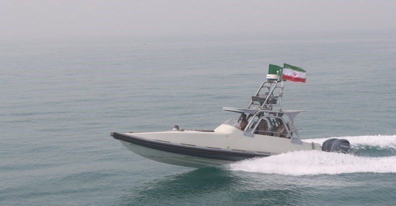 رژه بزرگ روز ارتش با حضور رئیسجمهور آغاز شد رژه بزرگ روز ارتش با حضور رئیسجمهور آغاز شد