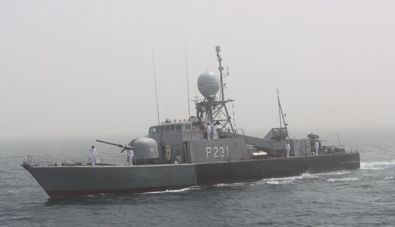 رژه بزرگ روز ارتش با حضور رئیسجمهور آغاز شد رژه بزرگ روز ارتش با حضور رئیسجمهور آغاز شد