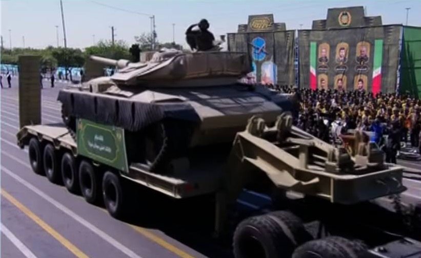 رژه بزرگ روز ارتش با حضور رئیسجمهور آغاز شد رژه بزرگ روز ارتش با حضور رئیسجمهور آغاز شد