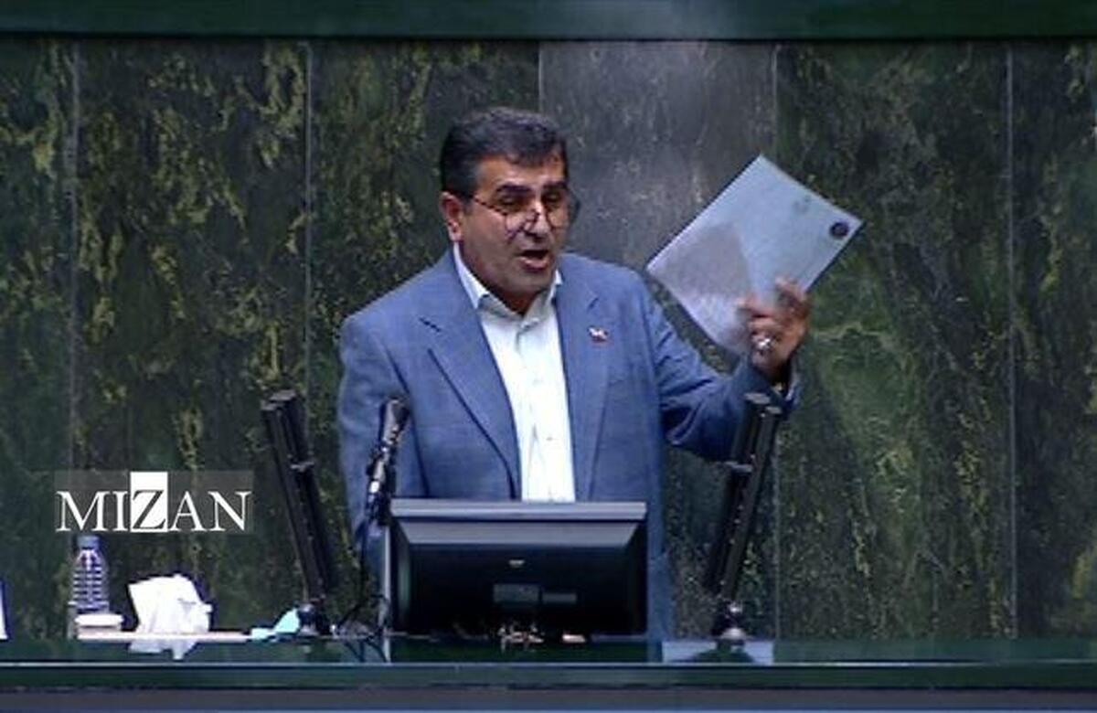 حذف دلالیها در بازار ارز و سکه گام مهمی برای رونق تولید است حذف دلالیها در بازار ارز و سکه گام مهمی برای رونق تولید است