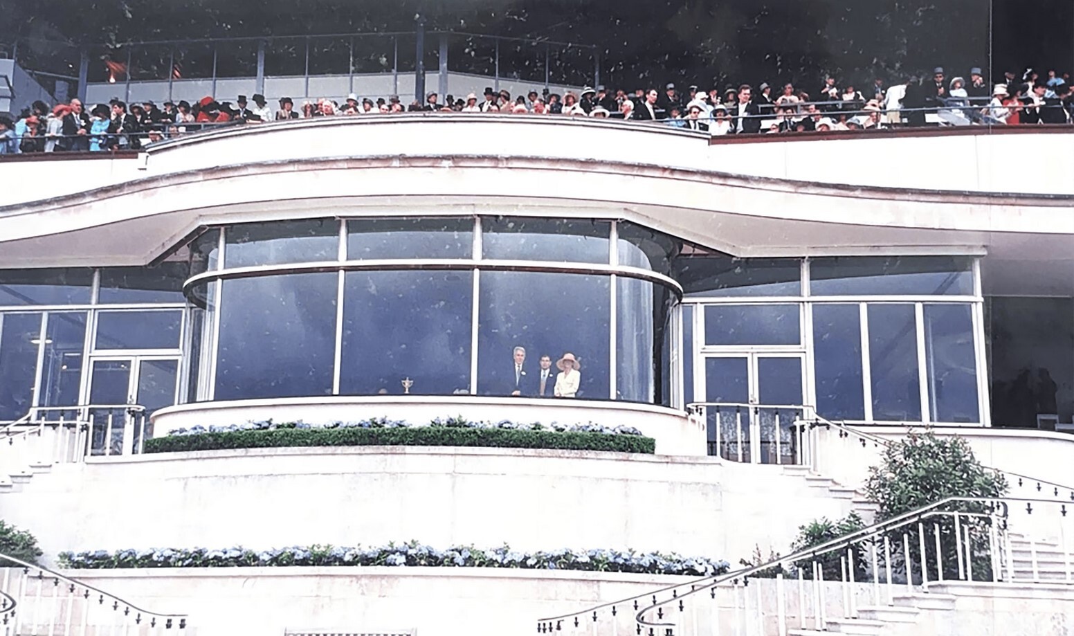 اسناد اپستین؛ انتشار عکس‌هایی از مایکل جکسون و کوین اسپیسی تا بیل‌کلینتون و اندرو