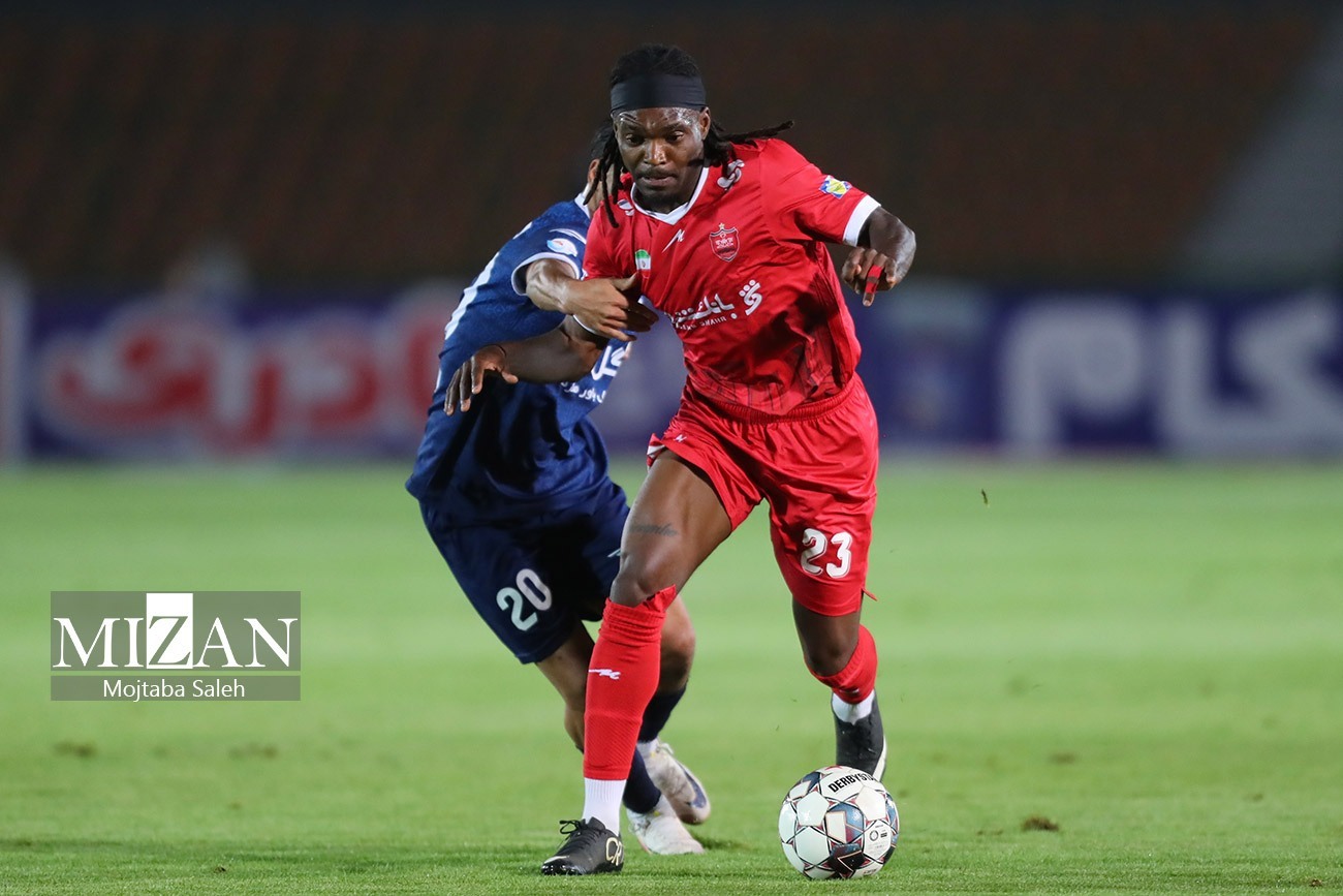 اوج در جمع آبی‌های اهواز؛ افول در پرسپولیس/ از رویای رونالدو تا نیمکت‌نشینی و باز شدن درب‌های خروج