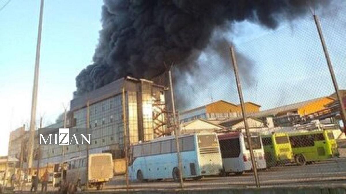 حضور میدانی دادستان آمل در محل آتش‌سوزی شرکت کاله/ علت اولیه بروز حادثه جوشکاری در یکی از سوله‌ها بوده است