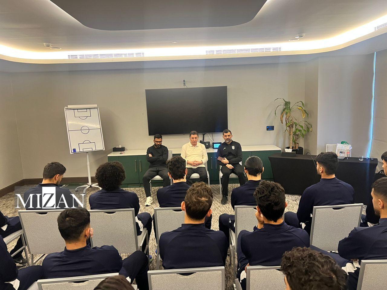 جام ملت‌های زیر 23 سال آسیا | قلعه‌نویی در دیدار با ملی‌پوشان: خود را در المپیک و جام جهانی ببینید 3