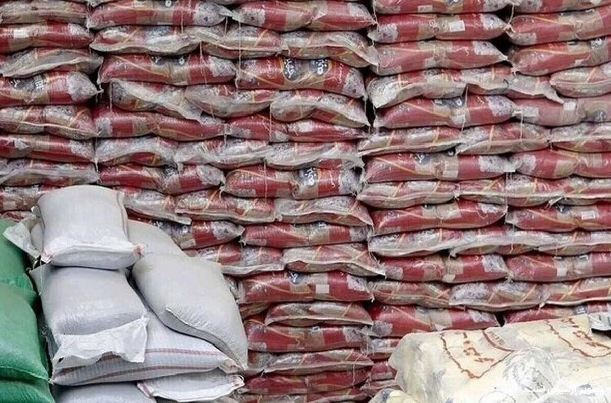 کشف ۲ تُن برنج احتکارشده در شهرستان آزادشهر