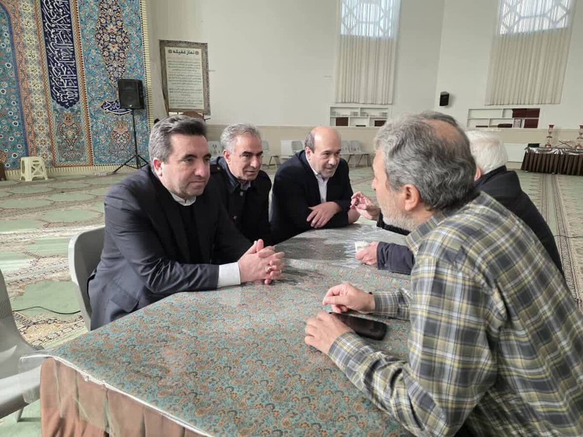 میز خدمت ثبتی رئیس سازمان ثبت اسناد و املاک کشور در مشهد مقدس برگزار شد