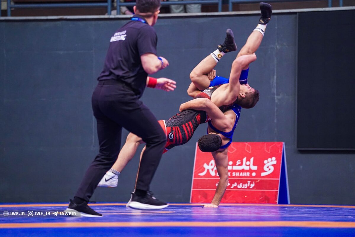 کشتی آزاد جوانان کشور | تهران قهرمان شد / نفرات و تیم‌های برتر مشخص شدند