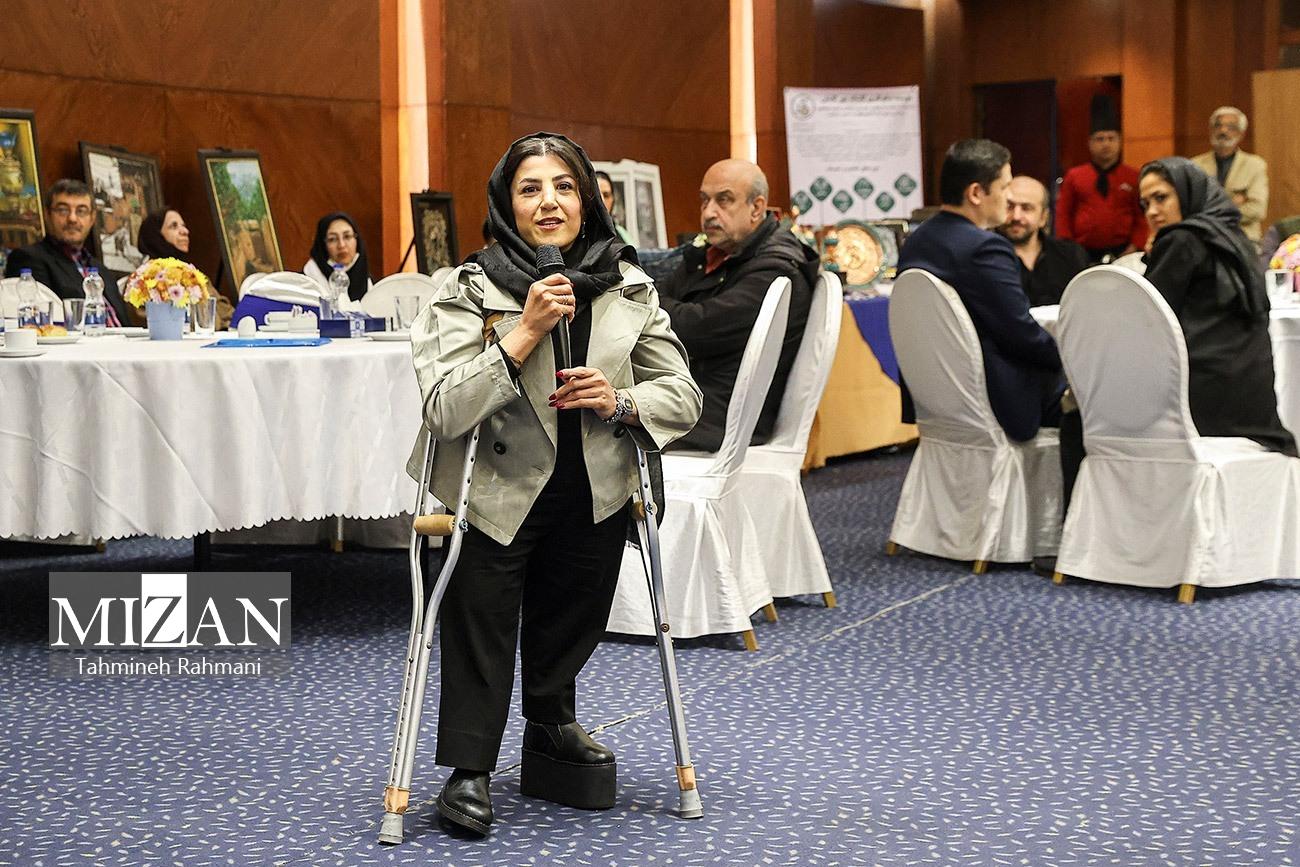 پای صحبت بانوانی که از محدودیت به قهرمانی و موفقیت رسیدند؛ از پایی که با ورزش خوب شد و قلمویی که پایان همه نتوانستن‌ها بود تا ماجرای نابینایی که می‌تواند سوزن نخ کند