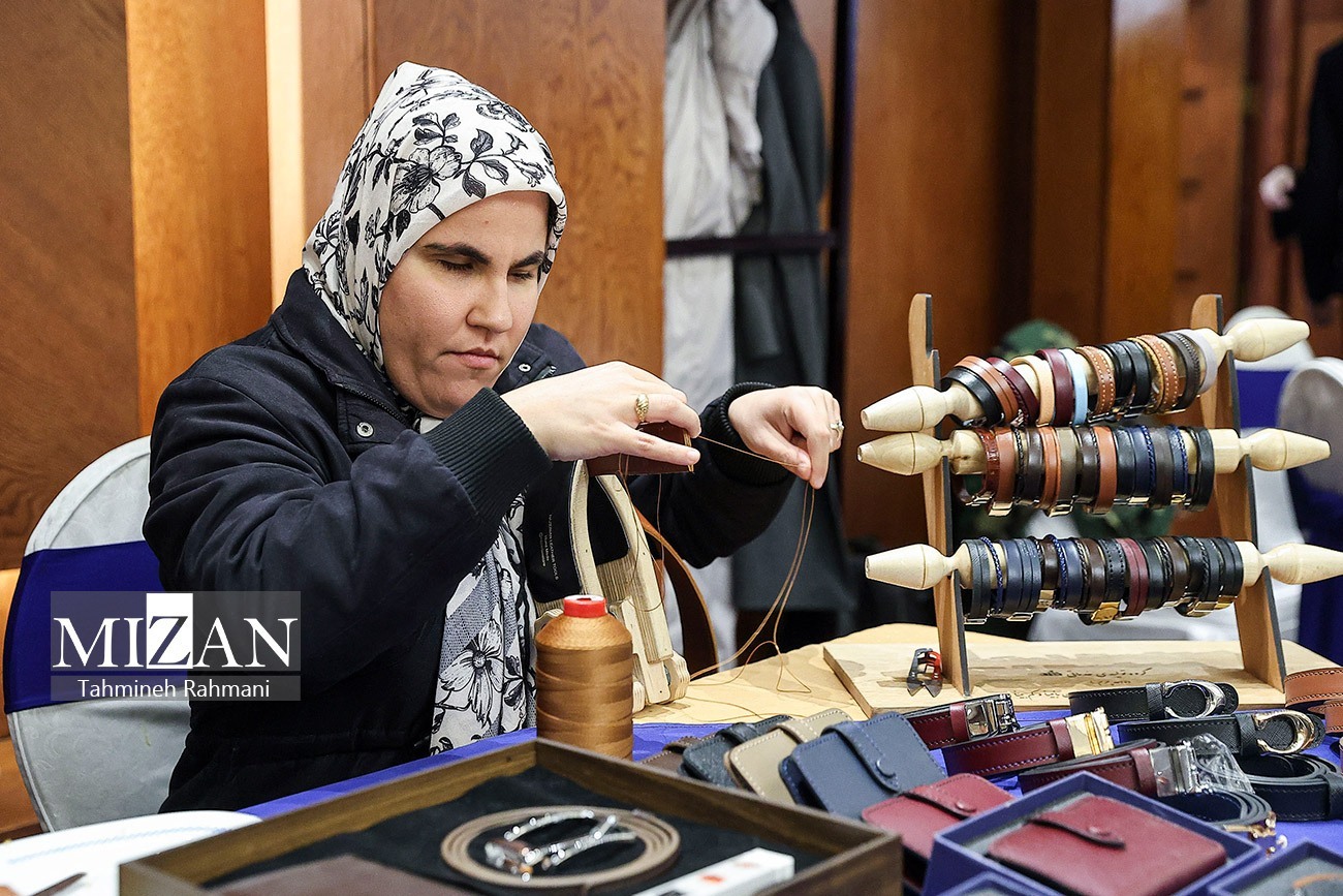 پای صحبت بانوانی که از محدودیت به قهرمانی و موفقیت رسیدند؛ از پایی که با ورزش خوب شد و قلمویی که پایان همه نتوانستن‌ها بود تا ماجرای نابینایی که می‌تواند سوزن نخ کند