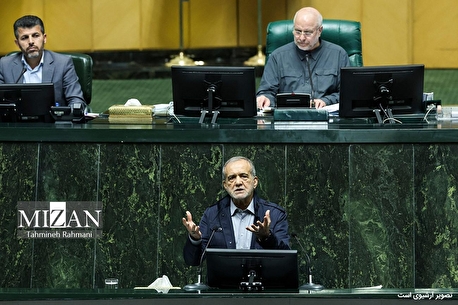 آنچه در جلسه غیرعلنی نمایندگان مجلس با اعضای اقتصادی دولت گذشت/ ۱۷ مأموریت مورد اجماع سران قوا برای بهبود وضعیت موجود پیگیری می‌شود