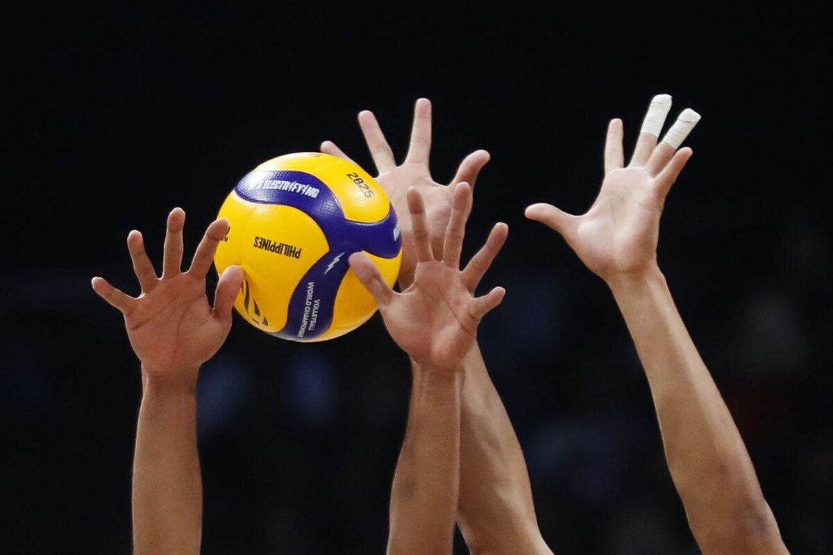 لیگ برتر والیبال مردان به تعویق افتاد