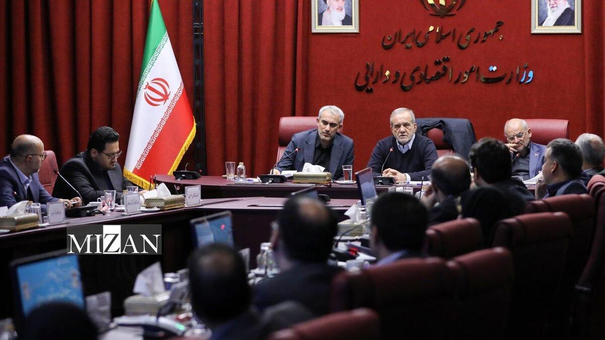 پزشکیان: یکی از زمینه‌های بروز اعتراض در اصناف و بازاریان تعلل در پایش، رصد و شنیدن مطالبات این قشر بود